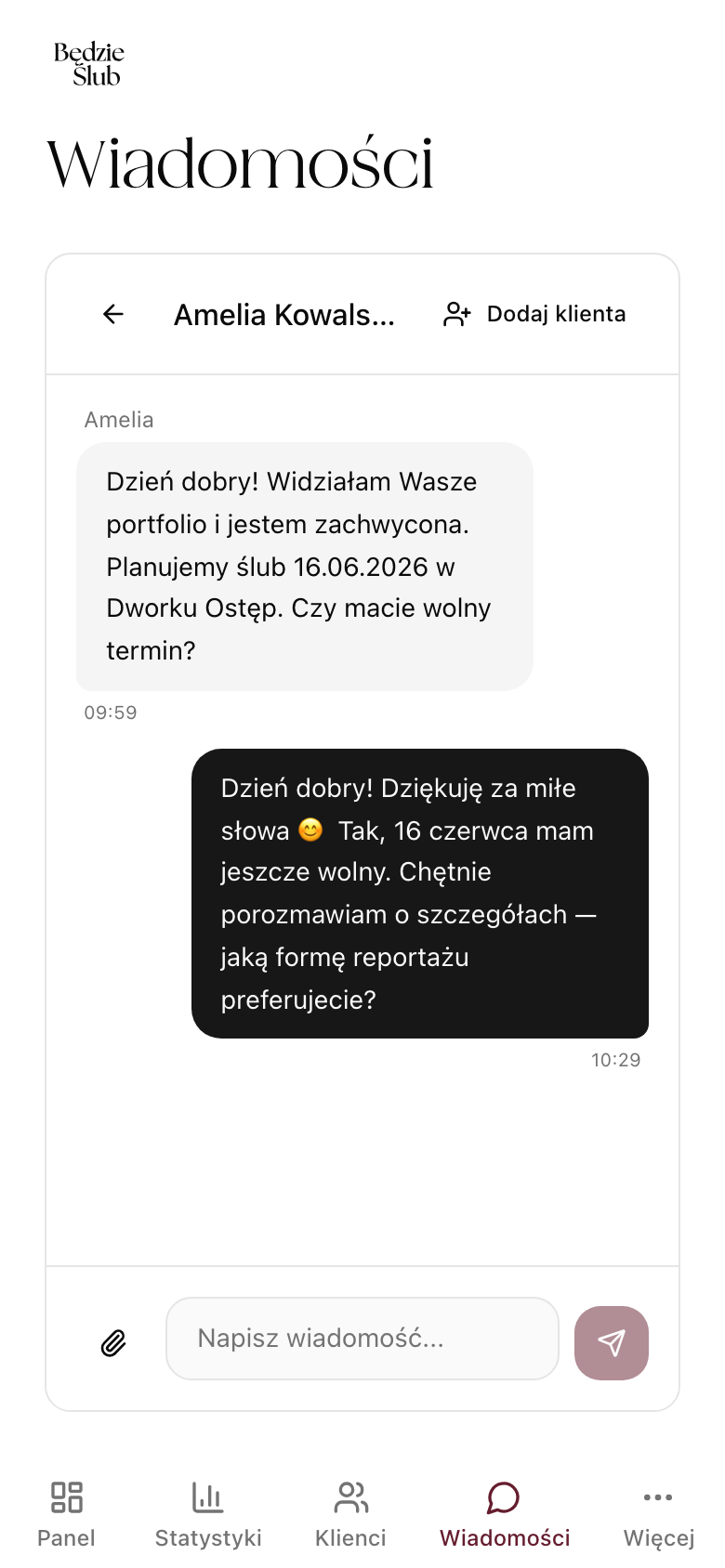 Czat z parą - bąbelki wiadomości i przycisk Dodaj klienta
